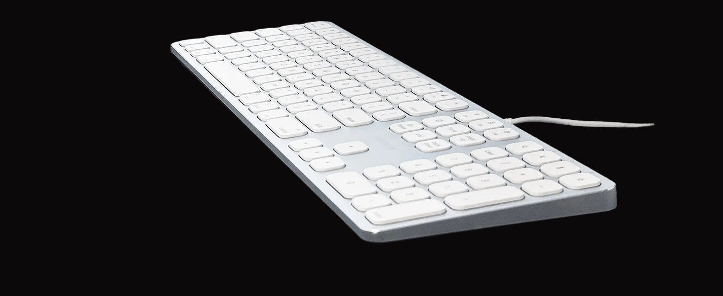 Apple Magic Wired Keyboard with Numeric Keypad – Refurbished