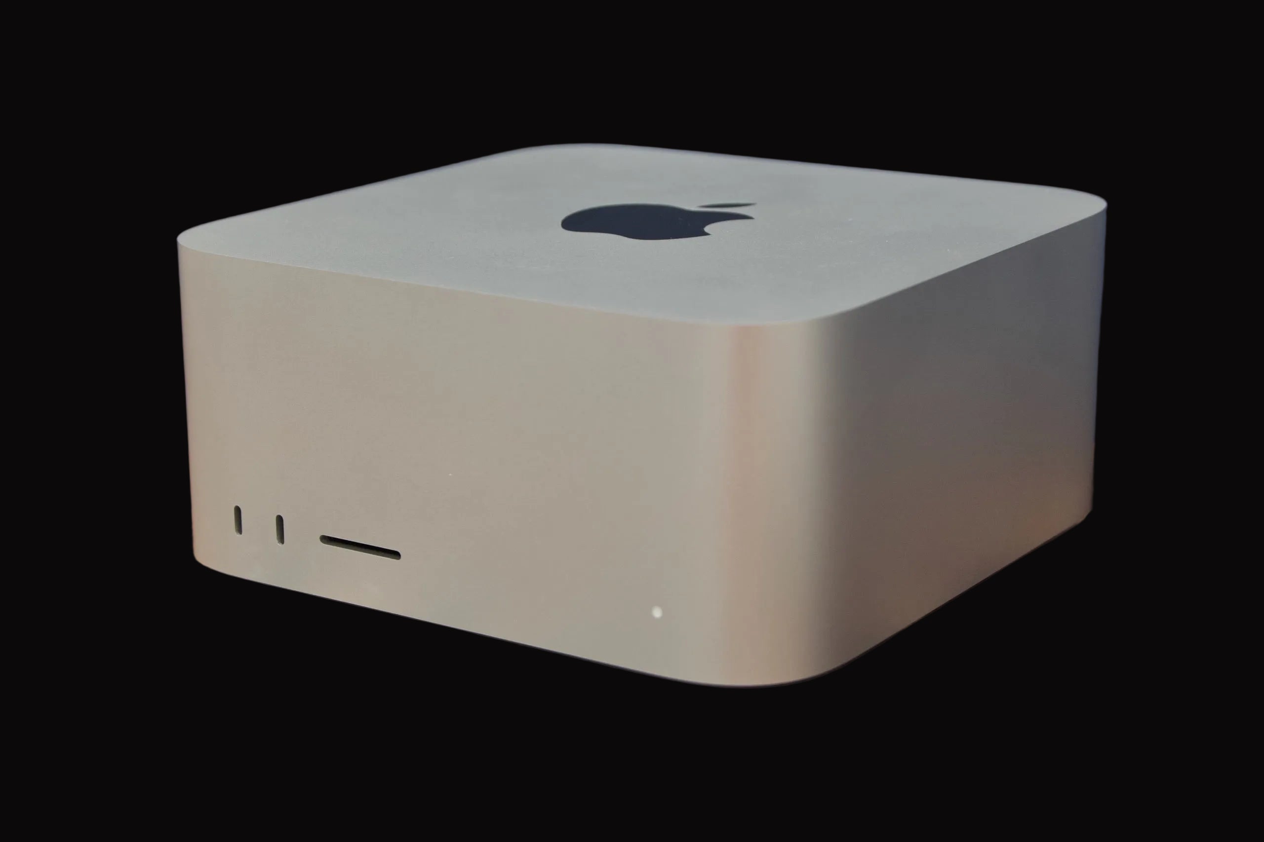 Mac Studio M2 Ultra chip -New